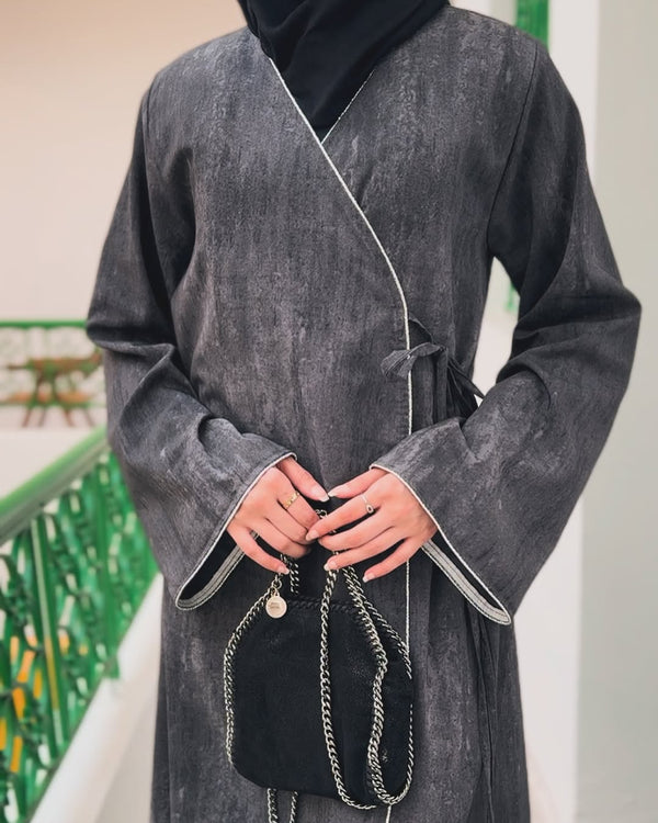 Midnight Elegance Abaya
